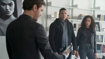 PRODIGAL SON: L-R: Tom Payne, Frank Harts and Aurora Perrineau in the "Designer Complicity" episode of PRODIGAL SON airing Monday, Oct. 14 (9:00-10:00 PM ET/PT) on FOX. © 2019 FOX MEDIA LLC. Cr: Peter Kraemer/FOX.