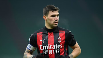 MILAN, ITALY - DECEMBER 13: Alessio Romagnoli of AC Milan looks on during the Serie A match between AC Milan and Parma Calcio at Stadio Giuseppe Meazza on December 13, 2020 in Milan, Italy. Sporting stadiums around Italy remain under strict restrictions due to the Coronavirus Pandemic as Government social distancing laws prohibit fans inside venues resulting in games being played behind closed doors. (Photo by Alessandro Sabattini/Getty Images)