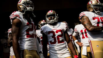 MINNEAPOLIS, MN - SEPTEMBER 09: Members of the San Francisco 49ers line up in the tunnel to take the field before the game against the Minnesota Vikings at U.S. Bank Stadium on September 9, 2018 in Minneapolis, Minnesota. (Photo by Stephen Maturen/Getty Images)