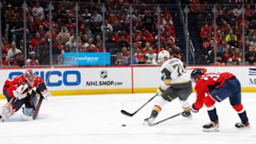 Charlie Lindgren, Rasmus Sandin, Washington Capitals Mandatory Credit: Geoff Burke-USA TODAY Sports