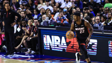 Jimmy Butler #22 of the Miami Heat dribbles the ball during the game between San Antonio Spurs against Miami Heat (Photo by Manuel Velasquez/Getty Images)