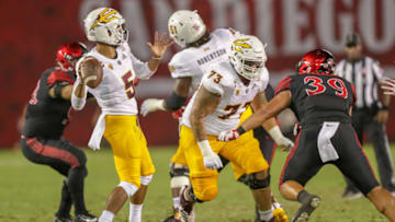 SAN DIEGO, CA - SEPTEMBER 15: Manny Wilkins #5 of the Arizona State Sun Devils throws the ball in the first half against Kyree Woods #27 of the San Diego State Aztecs at SDCCU Stadium on September 15, 2018 in San Diego, California. (Photo by Kent Horner/Getty Images)
