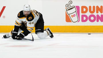 PHILADELPHIA, PA - JANUARY 13: Dennis Seidenberg #44 of the Boston Bruins scrambles after the loose puck against the Philadelphia Flyers on January 13, 2016 at the Wells Fargo Center in Philadelphia, Pennsylvania. (Photo by Len Redkoles/NHLI via Getty Images)
