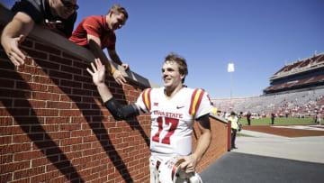 NORMAN, OK - OCTOBER 07: Quarterback Kyle Kempt