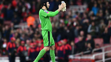LONDON, ENGLAND - OCTOBER 22: Petr Cech of Arsenal shows the appreciation to the fans after the final whistle during the Premier League match between Arsenal and Middlesbrough at Emirates Stadium on October 22, 2016 in London, England. (Photo by Dan Mullan/Getty Images)