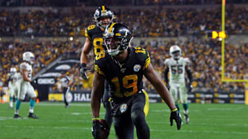 PITTSBURGH, PA - OCTOBER 28: JuJu Smith-Schuster #19 of the Pittsburgh Steelers celebrates after catching a 26 yard touchdown pass in the second half against Chris Lammons #30 of the Miami Dolphins on October 28, 2019 at Heinz Field in Pittsburgh, Pennsylvania. (Photo by Justin K. Aller/Getty Images)