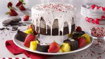 TGI Fridays Mother's Day cake, photo provided by TGI Fridays