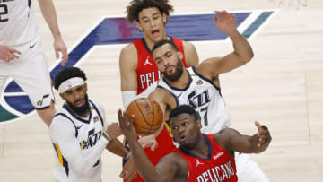 The New Orleans Pelicans lack of aggression is killing their chances at wins. Mandatory Credit: Jeffrey Swinger-USA TODAY Sports