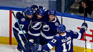 EDMONTON, ALBERTA - SEPTEMBER 07: Brayden Point #21 of the Tampa Bay Lightning is congratulated by his teammates after scoring a goal against the New York Islanders during the second period in Game One of the Eastern Conference Final during the 2020 NHL Stanley Cup Playoffs at Rogers Place on September 07, 2020 in Edmonton, Alberta, Canada. (Photo by Bruce Bennett/Getty Images)