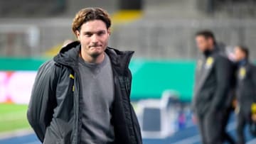 Dortmund's coach Edin Terzic looks on ahead the German Cup (DFB Pokal) 2nd round football match Eintracht Braunschweig v Borussia Dortmund, in Brunswick, Germany, on December 22, 2020. (Photo by FABIAN BIMMER / POOL / AFP) / DFL REGULATIONS PROHIBIT ANY USE OF PHOTOGRAPHS AS IMAGE SEQUENCES AND/OR QUASI-VIDEO (Photo by FABIAN BIMMER/POOL/AFP via Getty Images)