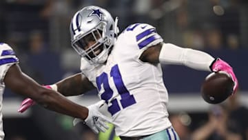 ARLINGTON, TX - OCTOBER 14: Ezekiel Elliott #21 of the Dallas Cowboys at AT&T Stadium on October 14, 2018 in Arlington, Texas. (Photo by Ronald Martinez/Getty Images)