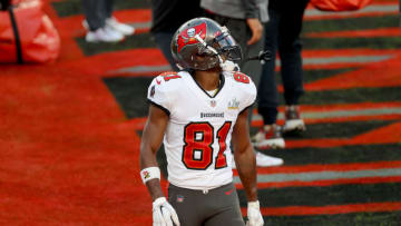 TAMPA, FLORIDA - FEBRUARY 07: Antonio Brown #81 of the Tampa Bay Buccaneers warms up prior to a game against the Kansas City Chiefs in Super Bowl LV at Raymond James Stadium on February 07, 2021 in Tampa, Florida. (Photo by Kevin C. Cox/Getty Images)