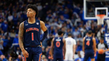 Former Auburn football star Kerryon Johnson had a brutal assessment of the basketball team after the Tigers' 86-54 loss to Kentucky Mandatory Credit: Jordan Prather-USA TODAY Sports