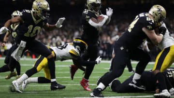 NEW ORLEANS, LOUISIANA - DECEMBER 23: Alvin Kamara #41 of the New Orleans Saints scores a touchdown against the Pittsburgh Steelers during the first half at the Mercedes-Benz Superdome on December 23, 2018 in New Orleans, Louisiana. (Photo by Chris Graythen/Getty Images)