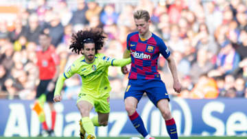 BARCELONA, SPAIN - FEBRUARY 15: (BILD ZEITUNG OUT) Marc Cucurella of Getafe CF and Frenkie de Jong of FC Barcelona battle for the ball during the Liga match between FC Barcelona and Getafe CF at Camp Nou on February 15, 2020 in Barcelona, Spain. (Photo by Alejandro/DeFodi Images via Getty Images)