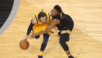 TORONTO, ON - JANUARY 26: Ricky Rubio #3 of the Utah Jazz dribbles as he is guarded by Kyle Lowry #7 of the Toronto Raptors at Air Canada Centre on January 26, 2018 in Toronto, Canada. (Photo by Tom Szczerbowski/Getty Images)