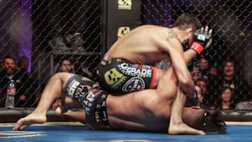 Erick Gonzalez (top) competing at Combate Americas Photo by Amy Kaplan/Fansided