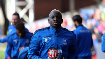 Crystal Palace's Mamadou Sakho warming up. (Photo by Jason Hearn/Actionplus via Getty Images)
