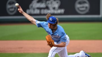 KANSAS CITY, MISSOURI - AUGUST 09: Pitcher Scott Barlow #58 of the Kansas City Royals throws in the ninth inning against the Minnesota Twins at Kauffman Stadium on August 09, 2020 in Kansas City, Missouri. (Photo by Ed Zurga/Getty Images)