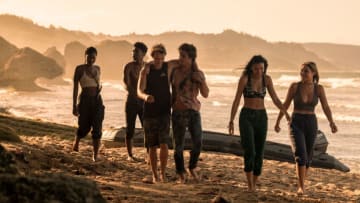 OUTER BANKS (L to R) CARLACIA GRANT as CLEO, JONATHAN DAVISS as POPE, RUDY PANKOW as JJ, CHASE STOKES as JOHN B, MADISON BAILEY as KIARA and MADELYN CLINE as SARAH CAMERON in episode 210 of OUTER BANKS Cr. JACKSON LEE DAVIS/NETFLIX © 2021
