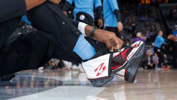 SACRAMENTO, CA - NOVEMBER 19: The sneakers belonging to De'Aaron Fox #5 of the Sacramento Kings in a game against the Oklahoma City Thunder on November 19, 2018 at Golden 1 Center in Sacramento, California. NOTE TO USER: User expressly acknowledges and agrees that, by downloading and or using this photograph, User is consenting to the terms and conditions of the Getty Images Agreement. Mandatory Copyright Notice: Copyright 2018 NBAE (Photo by Rocky Widner/NBAE via Getty Images)