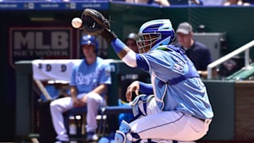 KANSAS CITY, MO - MAY 26: Kansas City Royals catcher Martin Maldonado (16) stakes a warm up toss before a MLB game between the New York Yankees and the Kansas City Royals, on May 26, 2019, at Kauffman Stadium, Kansas City, Mo. (Photo by Keith Gillett/Icon Sportswire via Getty Images)