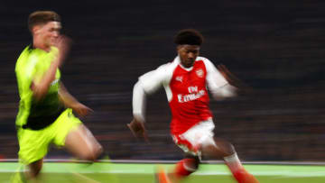 LONDON, ENGLAND - OCTOBER 25: Ainsley Maitland-Niles of Arsenal (C) in action during the EFL Cup fourth round match between Arsenal and Reading at Emirates Stadium on October 25, 2016 in London, England. (Photo by Ian Walton/Getty Images)