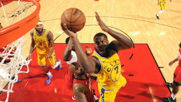 SAN ANTONIO, TX - NOVEMBER 6: Eric Paschall #7 of the Golden State Warriors shoots the ball against the Houston Rockets on November 6, 2019 at the Toyota Center in San Antonio, Texas. NOTE TO USER: User expressly acknowledges and agrees that, by downloading and or using this photograph, User is consenting to the terms and conditions of the Getty Images License Agreement. Mandatory Copyright Notice: Copyright 2019 NBAE (Photo by Bill Baptist/NBAE via Getty Images)