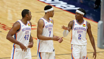OKC Thunder Al Horford, Darius Bazley and guard Shai Gilgeous-Alexander talk in the fourth quarter against the New Orleans Pelicans: Chuck Cook-USA TODAY Sports