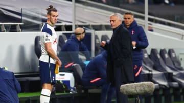 LONDON, ENGLAND - OCTOBER 18: Jose Mourinho, Tottenham Hotspur Gareth Bale. (Photo by Clive Rose/Getty Images)