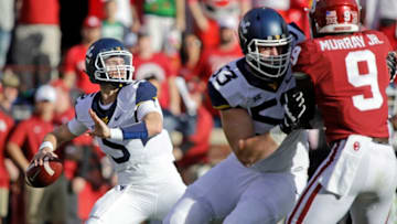 NORMAN, OK - NOVEMBER 25: Quarterback Chris Chuganov