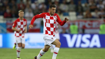 KALININGRAD, RUSSIA - JUNE 16: Mateo Kovacic of Croatia runs with the ball during the 2018 FIFA World Cup Russia group D match between Croatia and Nigeria at Kaliningrad Stadium on June 16, 2018 in Kaliningrad, Russia. (Photo by Francois Nel/Getty Images)