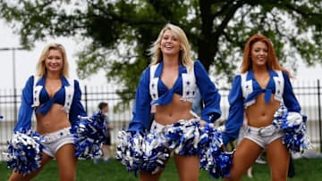 DALLAS, TX - MARCH 25: The Dallas Cowboys Cheerleaders perfom near the finish line during the Toyota Rock 'N' Roll Dallas Half Marathon on March 25, 2018 in Dallas, Texas. (Photo by Tim Warner/Getty Images for Rock 'N' Roll Marathon)