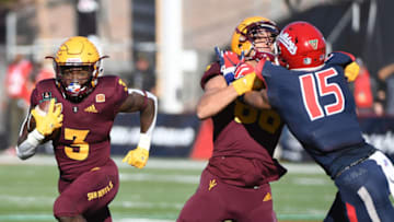 LAS VEGAS, NEVADA - DECEMBER 15: Running back Eno Benjamin #3 of the Arizona State Sun Devils runs for a 13-yard gain against the Fresno State Bulldogs during the Mitsubishi Motors Las Vegas Bowl at Sam Boyd Stadium on December 15, 2018 in Las Vegas, Nevada. The Bulldogs defeated the Sun Devils 31-20. (Photo by Ethan Miller/Getty Images)