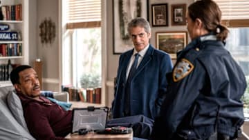 LINCOLN -- "Pilot" Episode -- Pictured: (l-r) Russel Hornsby as Lincoln Rhyme, Michael Imperioli as Det. Mike Sellitto, Arielle Kebbel as Amelia Grace Sachs -- (Photo by: Zach Dilgard/NBC)