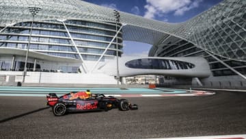 ABU DHABI, UNITED ARAB EMIRATES - NOVEMBER 28: Pierre Gasly of France driving the (10) Aston Martin Red Bull Racing RB14 TAG Heuer (Photo by James Bearne/Getty Images)
