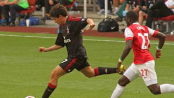 By Ronnie Macdonald (Pato & Emmanuel Eboue 2) [CC BY 2.0 (http://creativecommons.org/licenses/by/2.0)], via Wikimedia Commons