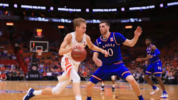 MIAMI, FL - DECEMBER 02: Marek Dolezaj #21 of the Syracuse Orange is challenged by Howard Washington #10 of the Syracuse Orange at the HoopHall Miami Invitational at American Airlines Arena on December 2, 2017 in Miami, Florida. (Photo by Chris Trotman/Getty Images)