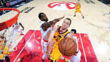 ATLANTA, GA - JANUARY 22: Joe Ingles #2 of the Utah Jazz drives to the basket against the Atlanta Hawks on January 22, 2018 at Philips Arena in Atlanta, Georgia. NOTE TO USER: User expressly acknowledges and agrees that, by downloading and/or using this Photograph, user is consenting to the terms and conditions of the Getty Images License Agreement. Mandatory Copyright Notice: Copyright 2018 NBAE (Photo by Scott Cunningham/NBAE via Getty Images)