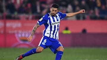 GIRONA, SPAIN - JANUARY 12: Guillermo Maripan of Deportivo Alaves runs with the ball during the La Liga match between Girona FC and Deportivo Alaves at Montilivi Stadium on January 12, 2019 in Girona, Spain. (Photo by David Ramos/Getty Images)