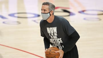 Assistant Coach Chip Engelland of the San Antonio Spurs looks on before their game against the Portland Trail Blazers at Moda Center on January 18, 2021 in Portland, Oregon. (Photo by Abbie Parr/Getty Images)