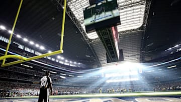 ARLINGTON, TX - OCTOBER 08: A general view of play between the Green Bay Packers and the Dallas Cowboys at AT