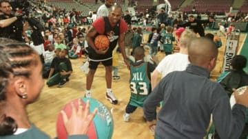 Detroit Pistons' Jerry Stackhouse AFP PHOTO/Jeff KOWALSKY via Getty Images)