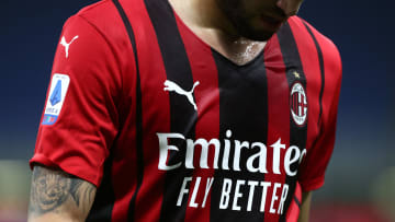 La maglia home del Milan