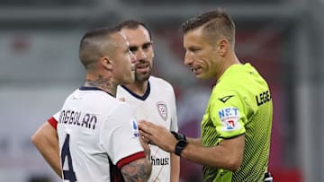 Nainggolan, Godin e l'arbitro Massa