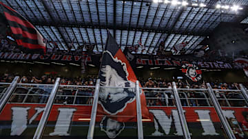Tifosi del Milan a San Siro