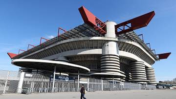 San Siro ha ospitato il Derby d'Italia lo scorso 17 gennaio, iniziato con qualche minuto di ritardo per via dei fuochi artificiali San Siro ha ospitato il Derby d'Italia lo scorso 17 gennaio, iniziato con qualche minuto di ritardo per via dei fuochi artificiali