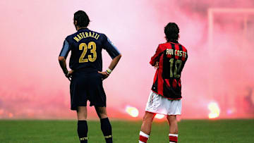 Una delle immagine più iconiche del Derby della Madonnina