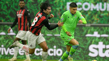 Correa scappa via a Tonali 