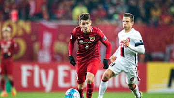 Oscar Emboaba kini tengah membela klub Tiongkok, Shanghai SIPG